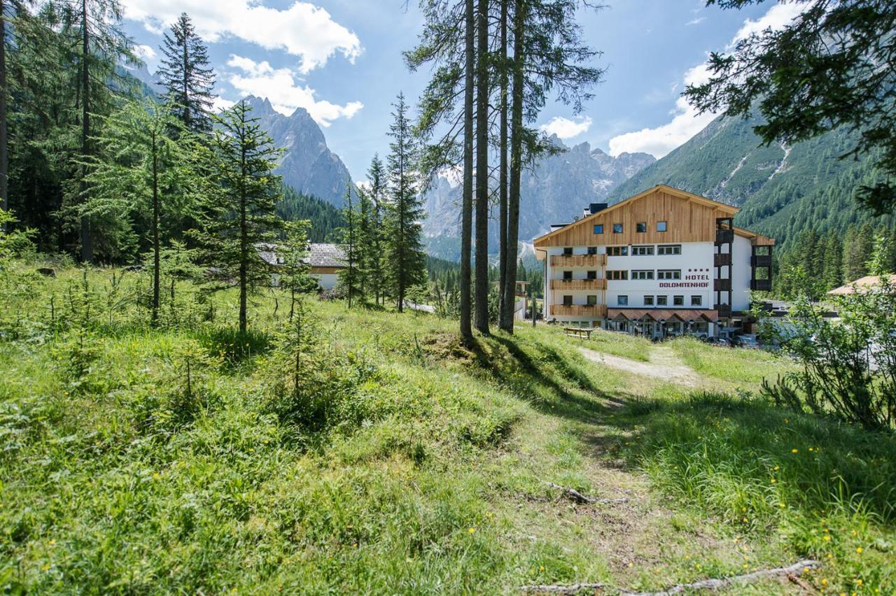 Hotel Dolomitenhof & Chalet Alte Post Sexten Exterior photo